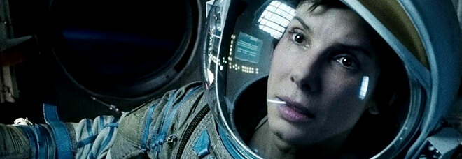Sandra Bullock Clooney nel film Gravity Sandra Bullock Clooney nel film Gravity