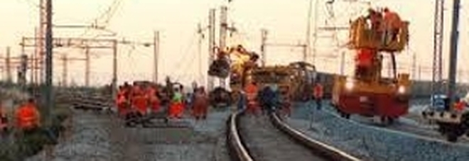 Incidente sul lavoro nella stazione ferroviaria: operaio napoletano muore folgorato
