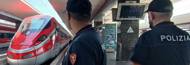 Operazione Rail Safe Day a Napoli, controlli straordinari nelle stazioni ferroviarie: 1.640 persone identificate