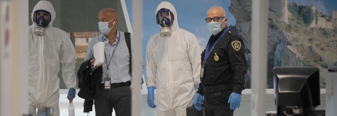 Covid, controlli di Ferragosto sui passeggeri provenienti da Malta: 100 tamponi Covid, controlli di Ferragosto sui passeggeri provenienti da Malta: 100 tamponi
