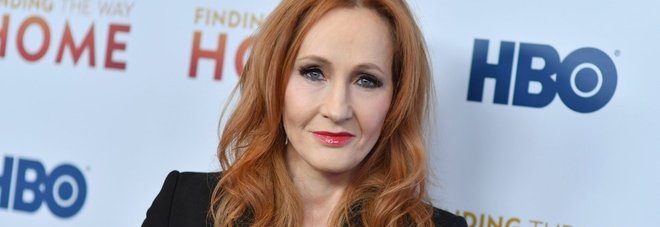 Jk Rowling rompe il silenzio e torna torna a rispondere alle accuse di transfobia