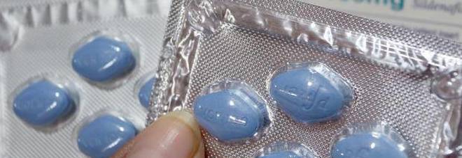 Viagra senza ricetta in farmacia: "Sarà il farmacista a decidere"
