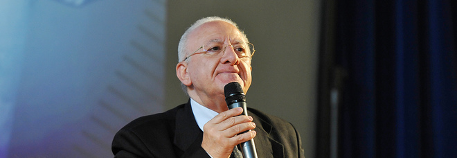 De Luca vota le sardine: «Pieno sostegno, è un movimento nuovo e originale» De Luca vota le sardine: «Pieno sostegno, è un movimento nuovo e originale»