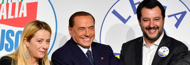 Berlusconi: «Con presidenzialismo dimissioni Mattarella e voto. Calenda e Renzi? non sono nel cuore degli italiani»