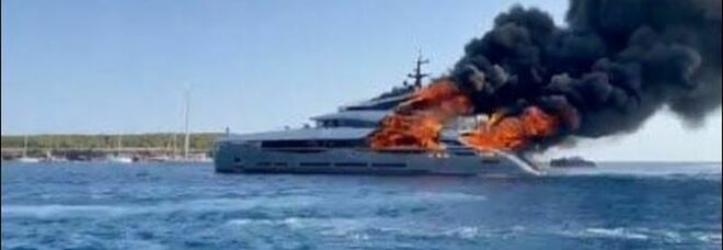 Formentera, incendio nello yacht da 25 milioni di euro. A bordo c'erano 16 persone