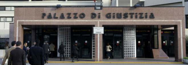 Crisi, boom di indebitati a Napoli: «Sos dinanzi al giudice»