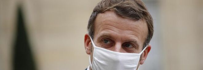 Covid, Macron: "Da agosto green pass per ristoranti e trasporti"
