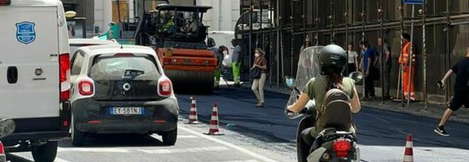 Traffico spaventoso oggi a Napoli, Grimaldi: «Zona Chiaia in tilt per incapacità del Comune»