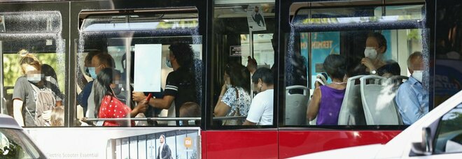 Roma, l Atac al prefetto: «Mancano i bus, più gente a bordo»