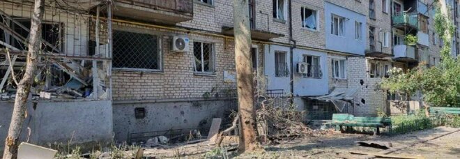 Ucraina, i russi avanzano nell'Est. Bombe e morti a Mykolaiv
