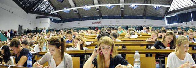 Le donne laureate sono il 57,1%, ma solo il 23,7% sale in cattedra Le donne laureate sono il 57,1%, ma solo il 23,7% sale in cattedra