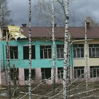 Ucraina, la Caritas nei villaggi liberati al confine bielorusso: «In Polyssia 50 Bucha». In una scuola 5 bimbi uccisi