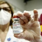 Vaccino Lazio, da giovedì prenotazioni per prof e bidelli: «Entro l'estate 2 milioni di immunizzati»