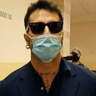 Fabrizio Corona, le indiscrezioni dal carcere: «Ha smesso di farlo». Parla l’avvocato