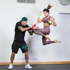 Elisabetta Canalis, la prima sfida sul ring: «Perché faccio kickboxing? Sono un po' pazza, però mi piace»