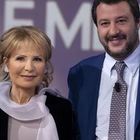 Lite Gruber-Salvini in tv: «Al mare in mutande con la pancetta, poco stile». E lui: «Omo de panza...»