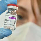 Astrazeneca, la Gran Bretagna ha deciso: vaccino Pfizer o Moderna per gli under 30