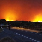 Incendi in Sardegna, ora si teme il maestrale e il cambio direzione delle fiamme: dopo l'Oristanese trema il Nuorese