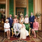 Archie, il battesimo del Royal Baby: la prima foto ufficiale con Meghan ed Harry. Ma la Regina non c'è