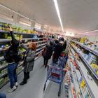 Panico a Palermo: nei supermercati scaffali vuoti
