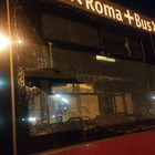 Roma, vandali distruggono bus a sassate: choc in via Candoni, la denuncia sui social FOTO