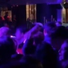 Discoteca abusiva nel bar, in 200 a ballare senza mascherine. I vigili filmamo tutto: multe da 400 euro