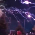Fuochi d'artificio impazziti sulla folla: morti un bambino di 7 anni e la sorella di 24 IL VIDEO CHOC