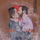 Salvini bacia Di Maio, compare murale vicino al Parlamento Video