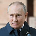 «Putin ha perso il contatto con la realtà». L'ipotesi degli 007 Usa: effetti collaterali da Long Covid?
