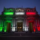Milano, stazione Centrale illuminata col tricolore: prima volta in 90 anni di storia