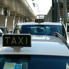 Taxi senza regole, a Fiumicino scattano i controlli: ma la Commissione del Campidoglio "latita"