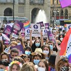 Ddl Zan, migliaia in piazza a Torino: «Niente legge contro omofobia con gli omofobi»