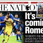 Euro 2020, gli scozzesi fanno festa per la vittoria dell'Italia: il tricolore sventola a Glasgow