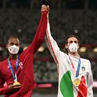 Gianmarco Tamberi e Marcell Jacobs premiati con l'oro a Tokyo 2020