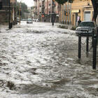 Maltempo in Sardegna, nubifragio su Cagliari: strade come fiumi