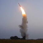 La Corea del Nord lancia «due missili balistici» verso il mar del Giappone. Sale la tensione