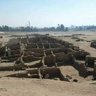 Egitto, scoperta la "città d'oro perduta" vicino Luxor: risale a 3000 anni fa sotto il regno di Amenhotep III