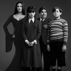Torna la Famiglia Addams su Netflix, Tim Burton dirige la nuova serie Mercoledì. Trama, cast e trailer