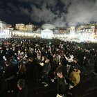 Napoli, folla in piazza Plebiscito contro il nuovo Dpcm