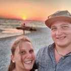 Alex e Corinna cadono nel dirupo con la moto: la tragedia dei due fidanzati di Bolzano, avevano 22 e 24 anni