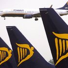 Ryanair e i voli cancellati, esposto alle procure: "Disagi enormi, è una truffa"