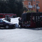 Auto contro bus Atac: incidente mortale a Centocelle