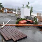 Tempesta Medicane, tre dispersi. Case allagate e alberi caduti, è caos